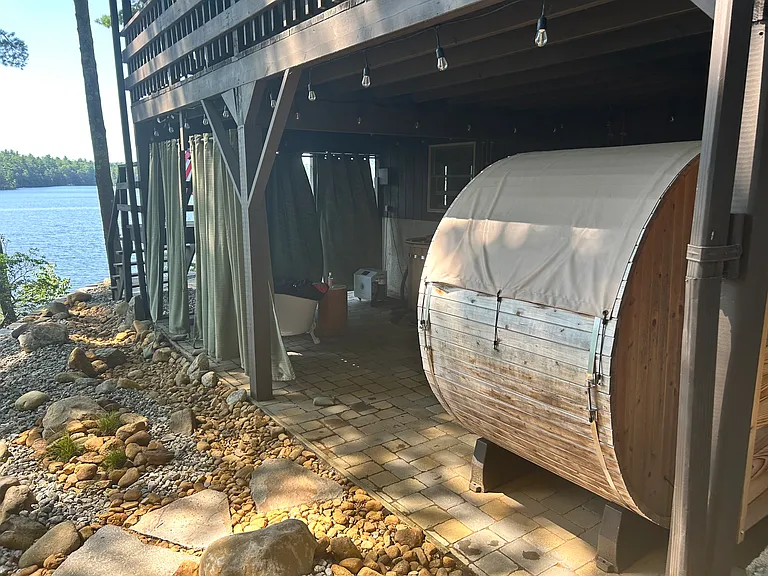 Crawford Center Dr — Photo 20