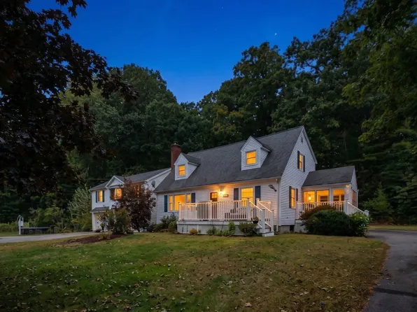 51 Queensland Rd, Billerica, MA 01821