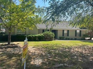 901 Green Oak Ln, White Hall, AR 71602
