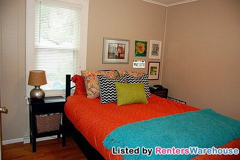 5th image of 2533 12th Ave E