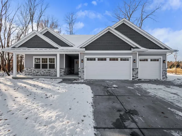 11960 Lilac St, Demotte, IN 46310