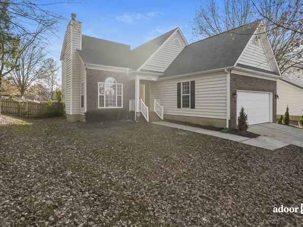 9609 Kenneth Oren Dr, Charlotte, NC 28213