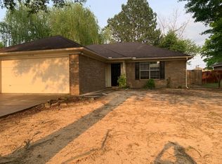 2410 Sapphire Dr, Conway, AR 72032