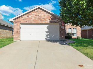 1614 Hillside Dr, Waxahachie, TX 75165