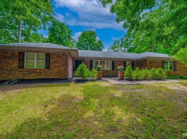 2913 Bronswood Dr, Logansport, IN 46947