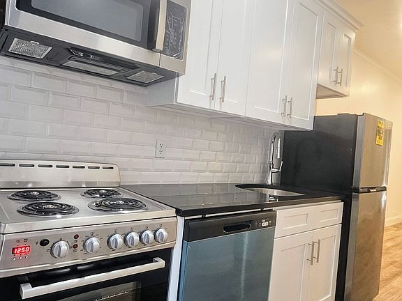 4th image of 1584 1st Ave APT 3S