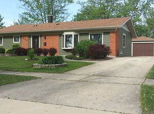 660 Western St, Hoffman Estates, IL 60169