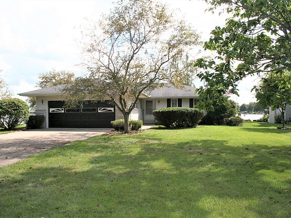 4th image of 301 N Lakeshore Dr