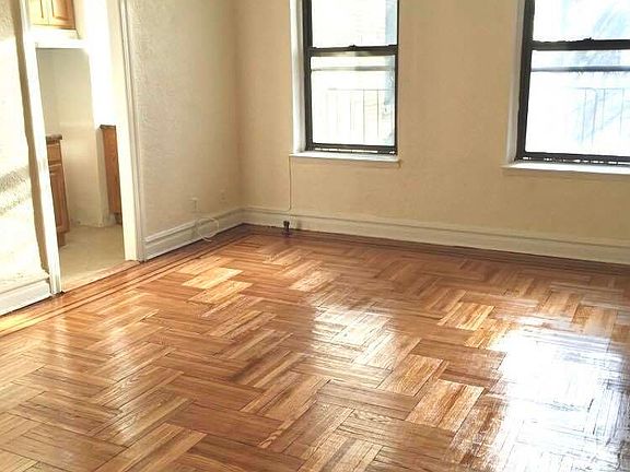 4th image of 2020 E 41st St APT 4C