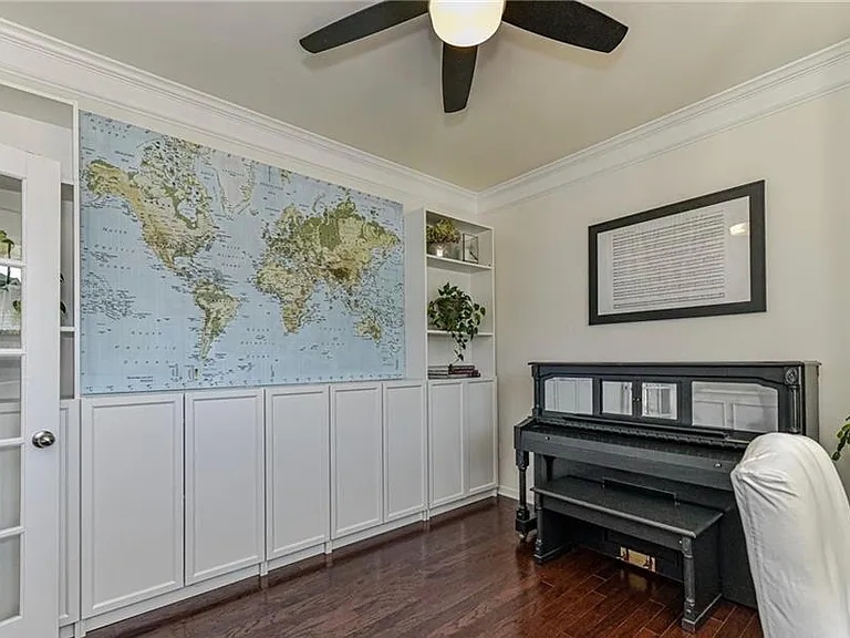 8914 Loch Glen Way — Photo 28