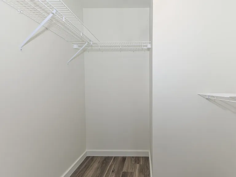 2112 E Denny Way — Photo 21