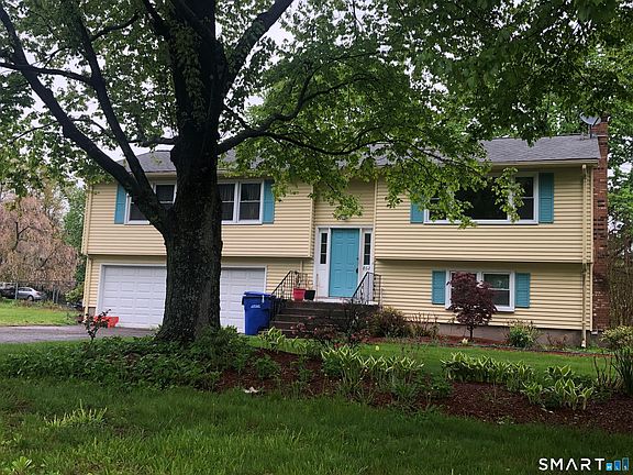 3rd image of 862 Pleasant Valley Road