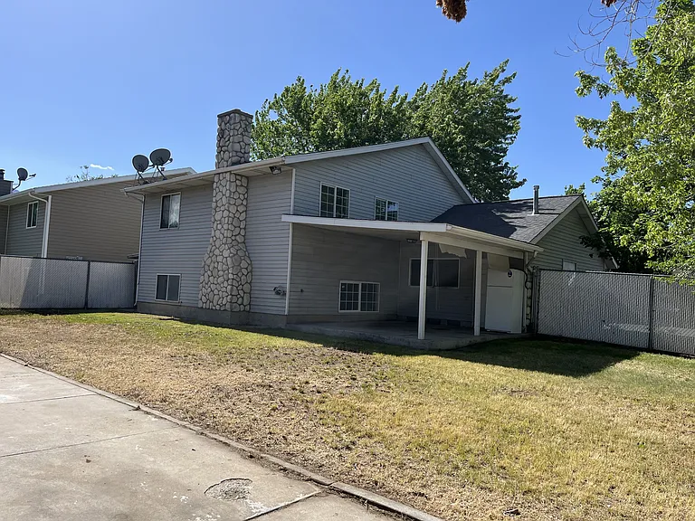 346 N 550 North St E — Photo 5