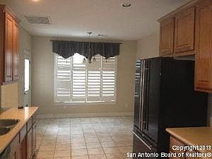 4th image of 3102 Elkwater