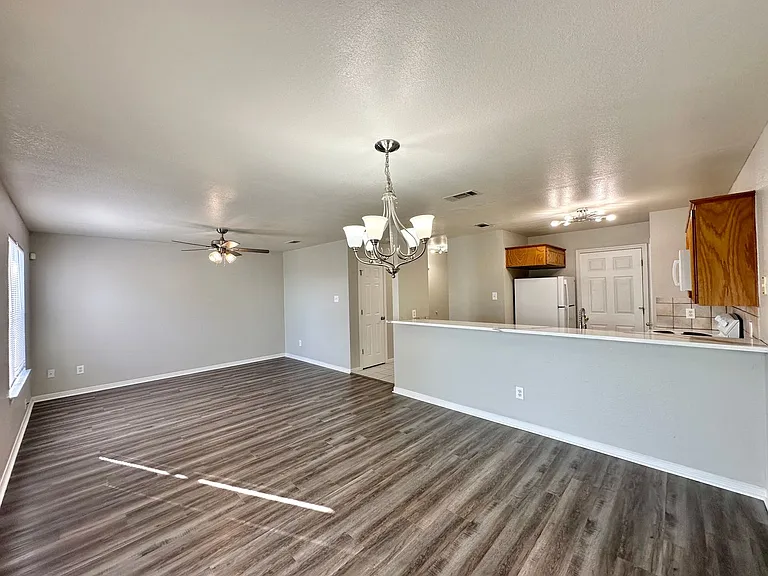 3709 Woodrow Dr — Photo 5