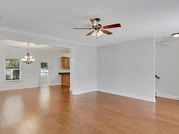 4th image of 440 Beauly Dr
