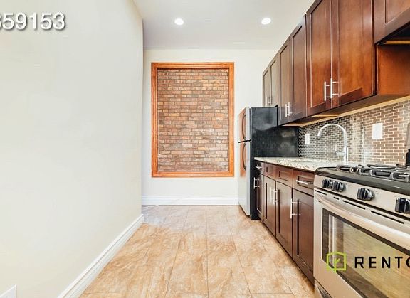 2nd image of 593 Franklin Ave #2M
