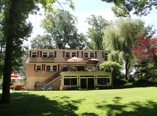 374 Hilltop Rd, Paoli, PA 19301