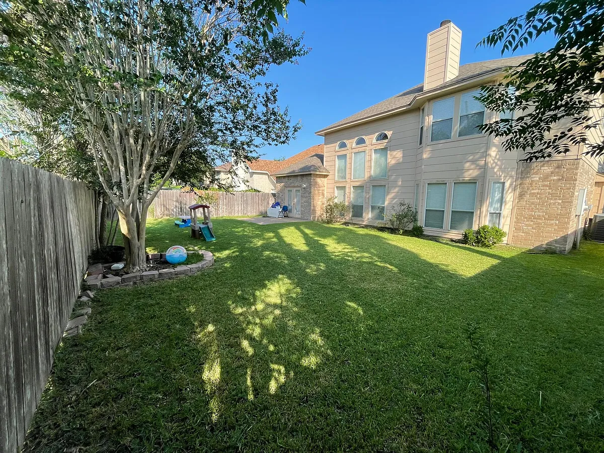 Building Photo - 7433 Lake Micala Dr