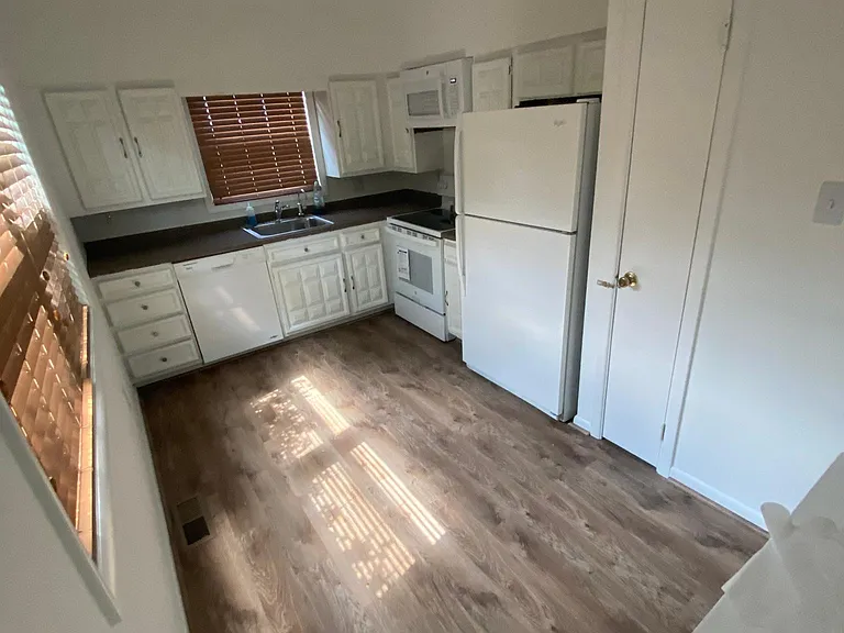 8333 Elm Rd #B — Photo 2