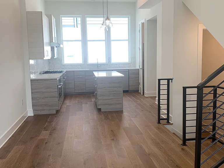 Dining area, unfurnished