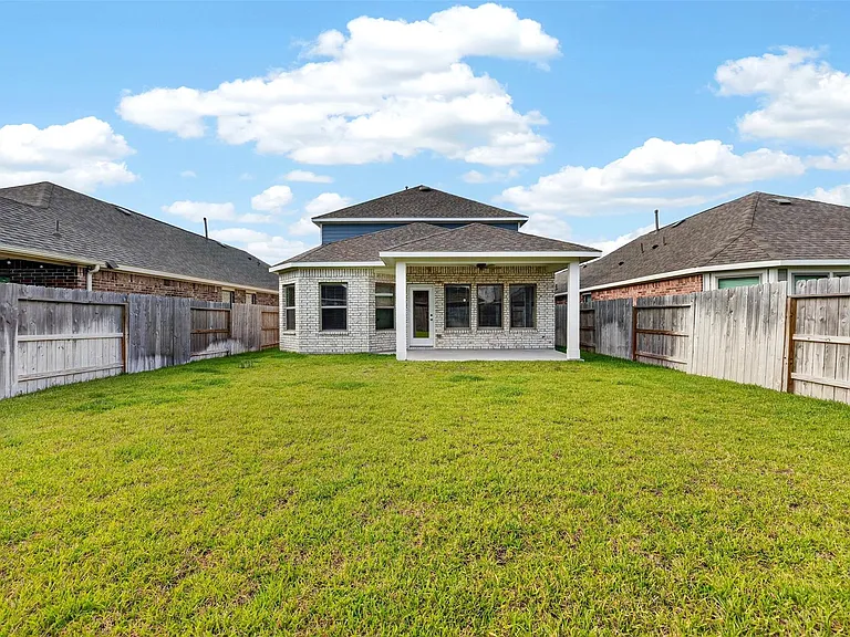 21619 Coral Mist Dr — Photo 36