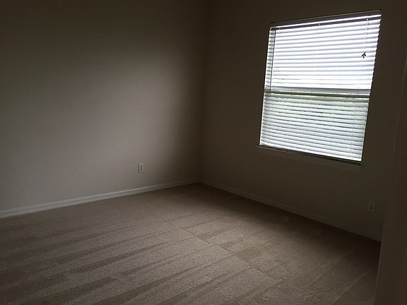 3rd image of 1010 Venetian Dr Unit 203