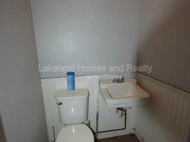 823 N Lake Parker Ave — Photo 9