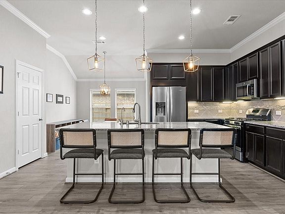 3rd image of 4818 Ladona Court
