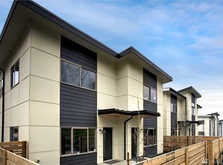 4274 S Greenbelt Station Dr, Seattle, WA 98118