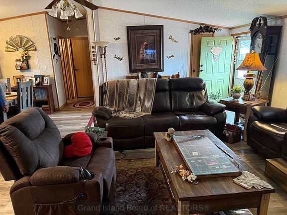 3rd image of 9 Countryside Ct
