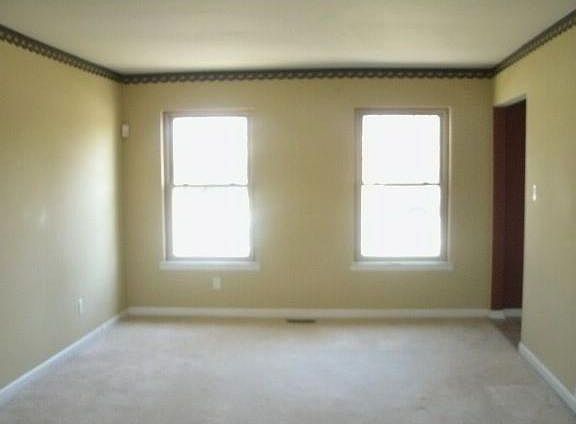 4th image of 3262 N Eastbrooke Ct