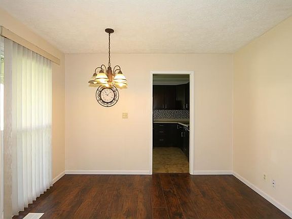 3rd image of 228 Seminole Dr