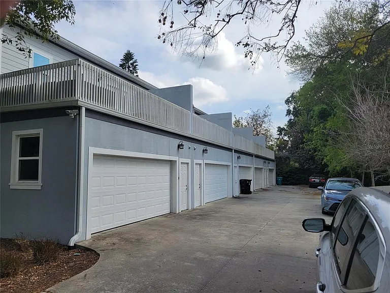 1212 S Bumby Ave — Photo 33
