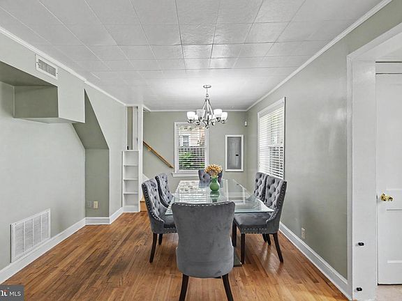 4th image of 8608 Woodlawn Ct