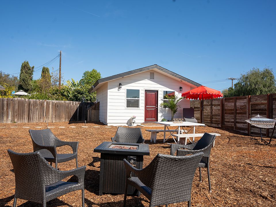 1st image of 208 Houston Dr #1