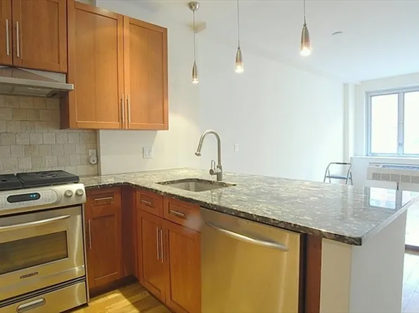 450 East 117th Street image 1 of 10