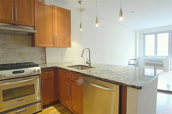 Sold by Citi Habitats | media 1