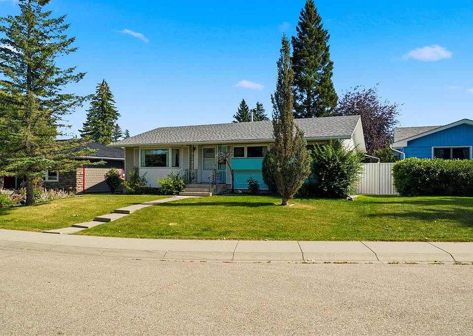1st image of 3540 W Bulyea Cres NW