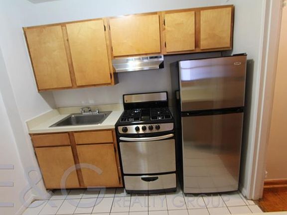 4th image of 18311 Hillside Ave #10P