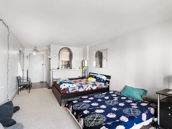 5th image of 225 Saint Pauls Ave APT 8B