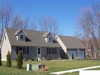 1st image of 6 Greenwood Dr