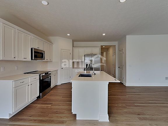 3rd image of 218 Deanscroft Dr