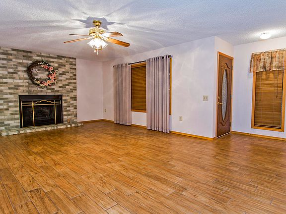5th image of 13233 W Hyacinth Dr