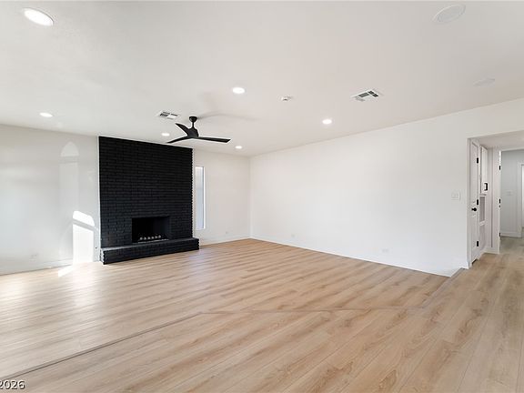 4th image of 3516 E Twain Ave