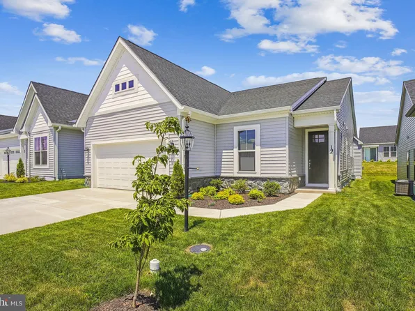 19 Cardinal Flower Way, Gettysburg, PA 17325