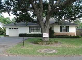 6126 Dave St, Groves, TX 77619