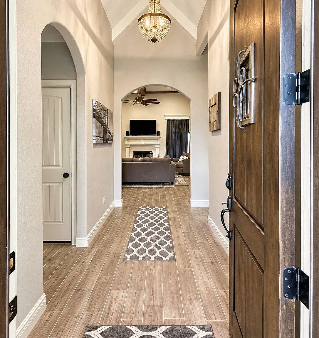 4 bed, 1918 sqft, $3,000 — Photo 4