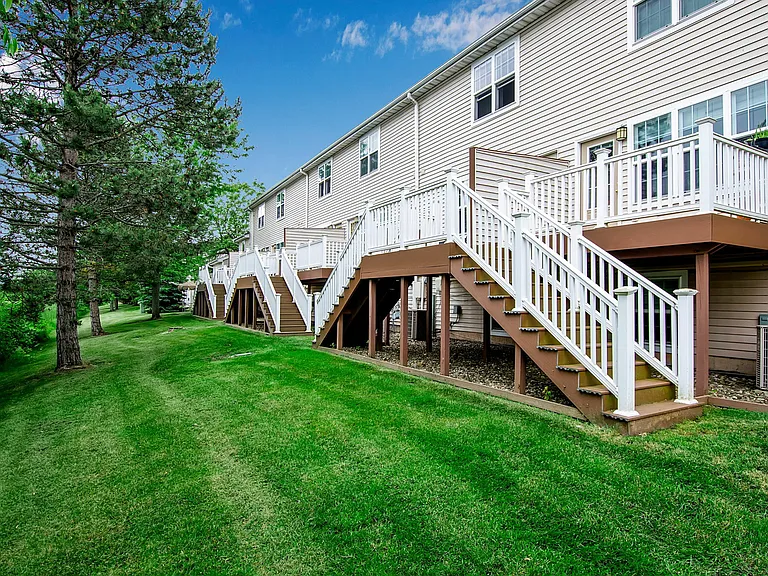3 Level Townhome Back Patio