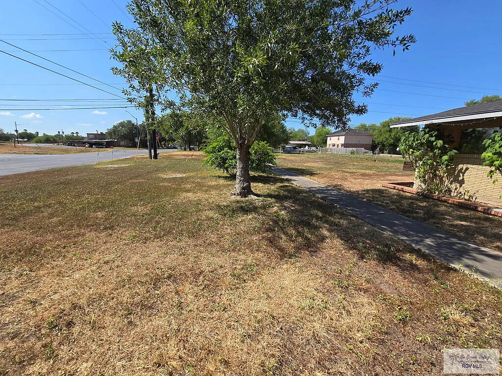 1 bed, 1.0 bath, 870 sqft, $800 — Photo 3